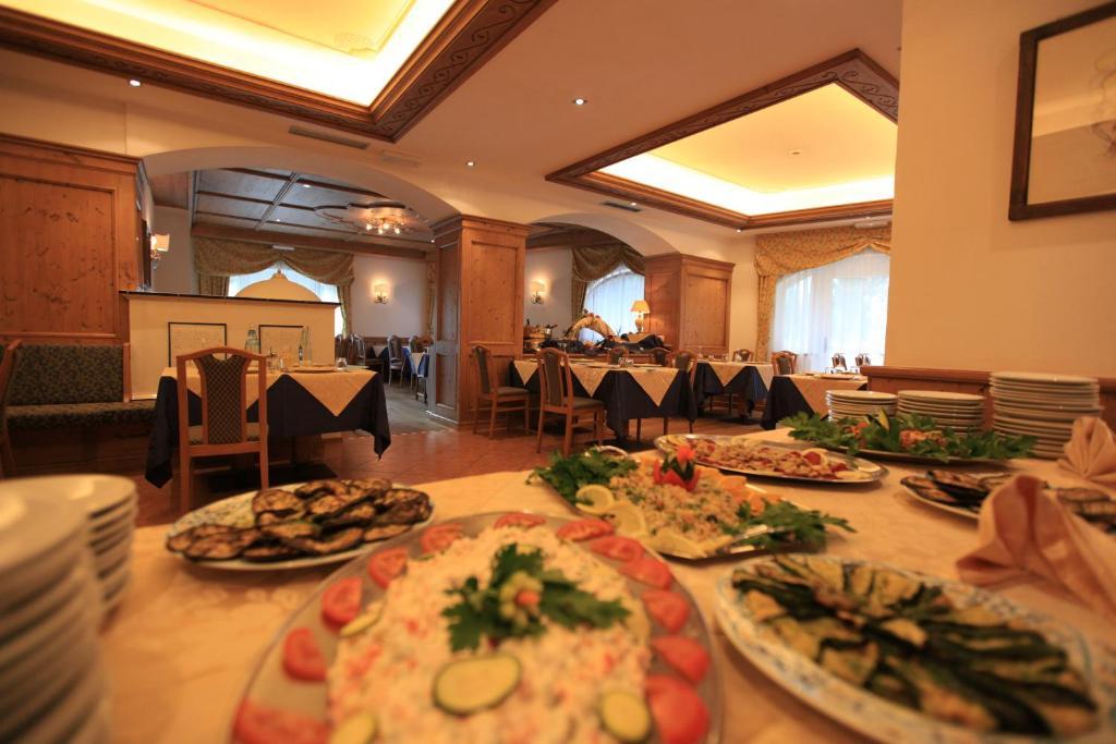 Hotel Fanes Suite & Spa Моена Екстер'єр фото