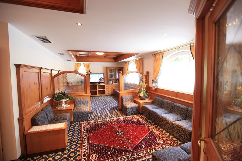 Hotel Fanes Suite & Spa Моена Екстер'єр фото